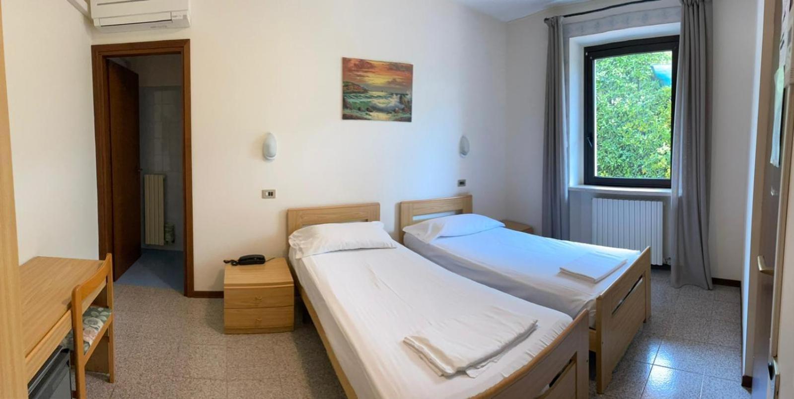 Garni Onda Hotel Torri Del Benaco Kamer foto