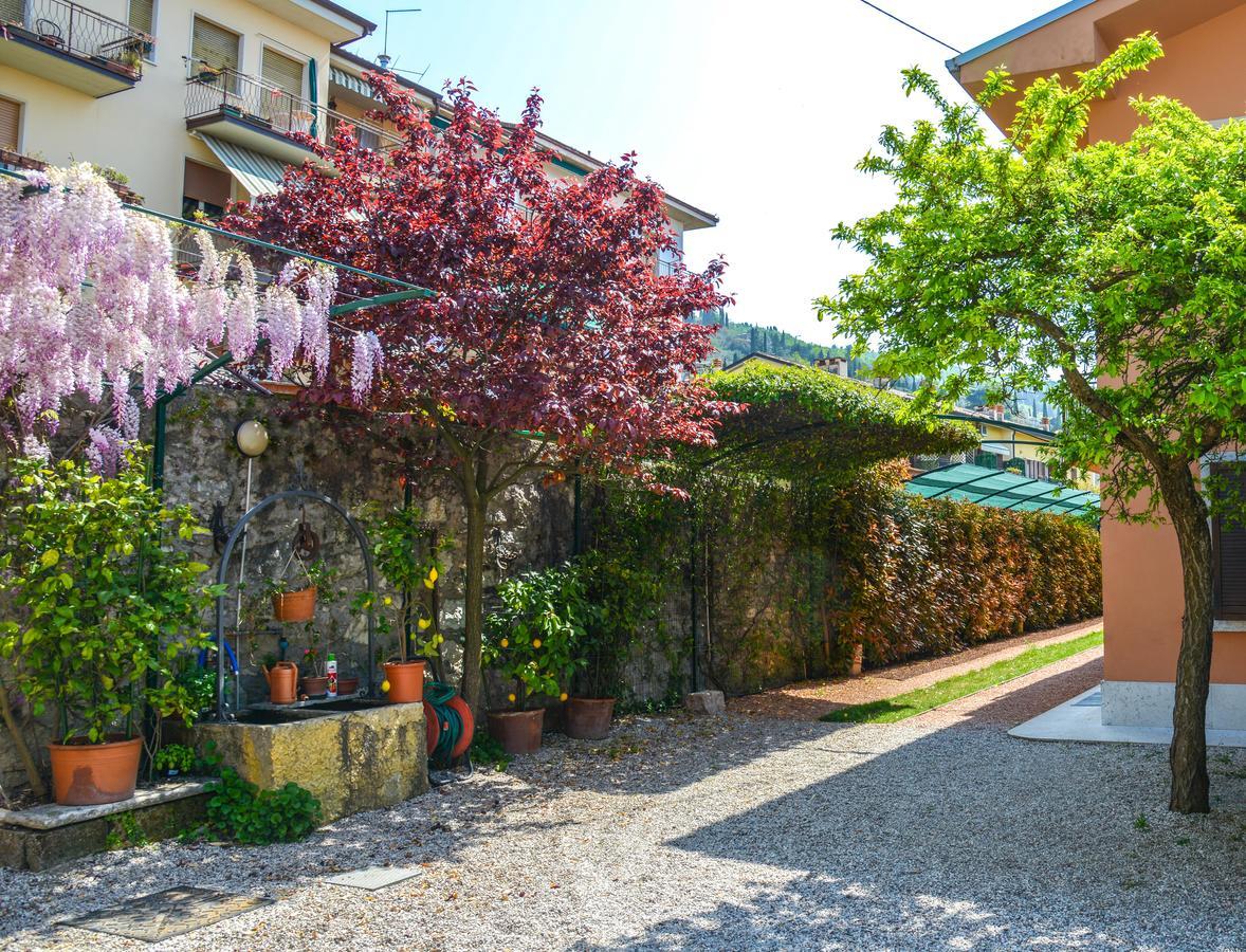 Garni Onda Hotel Torri Del Benaco Buitenkant foto